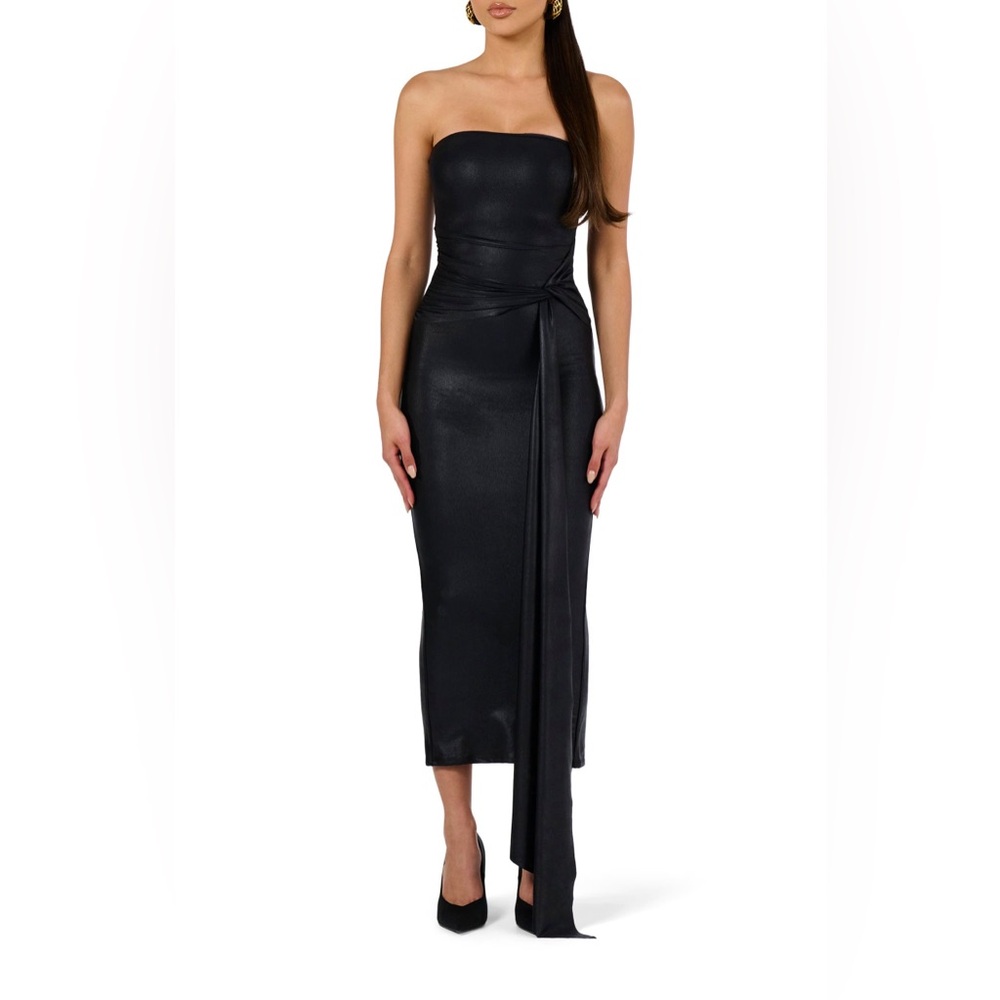 Naked Wardrobe Strapless Dress